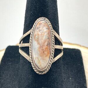 Sterling Silver and Agate Native American Style Ring Size 6 1/2